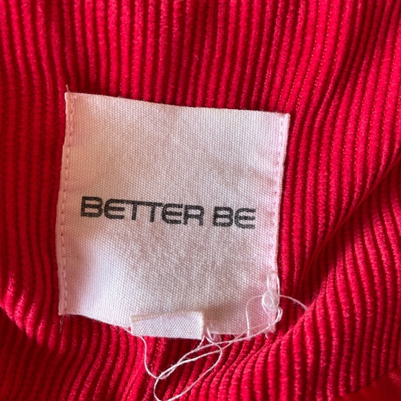 Red jacket - Picture 2 of 6